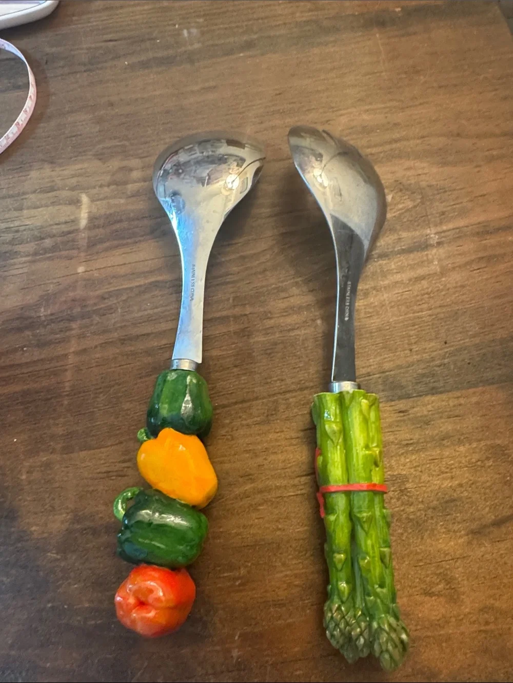 Decorative Vegetable Handle Salad Server Set - Green & Multi